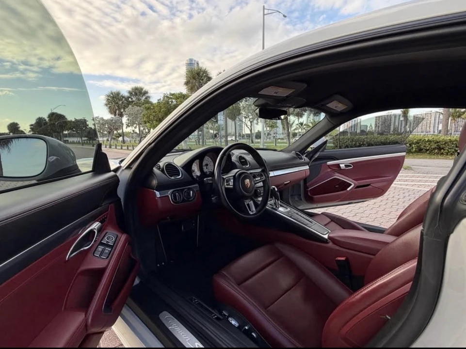 2019 Porsche 718 Cayman S - Image 12 of 17