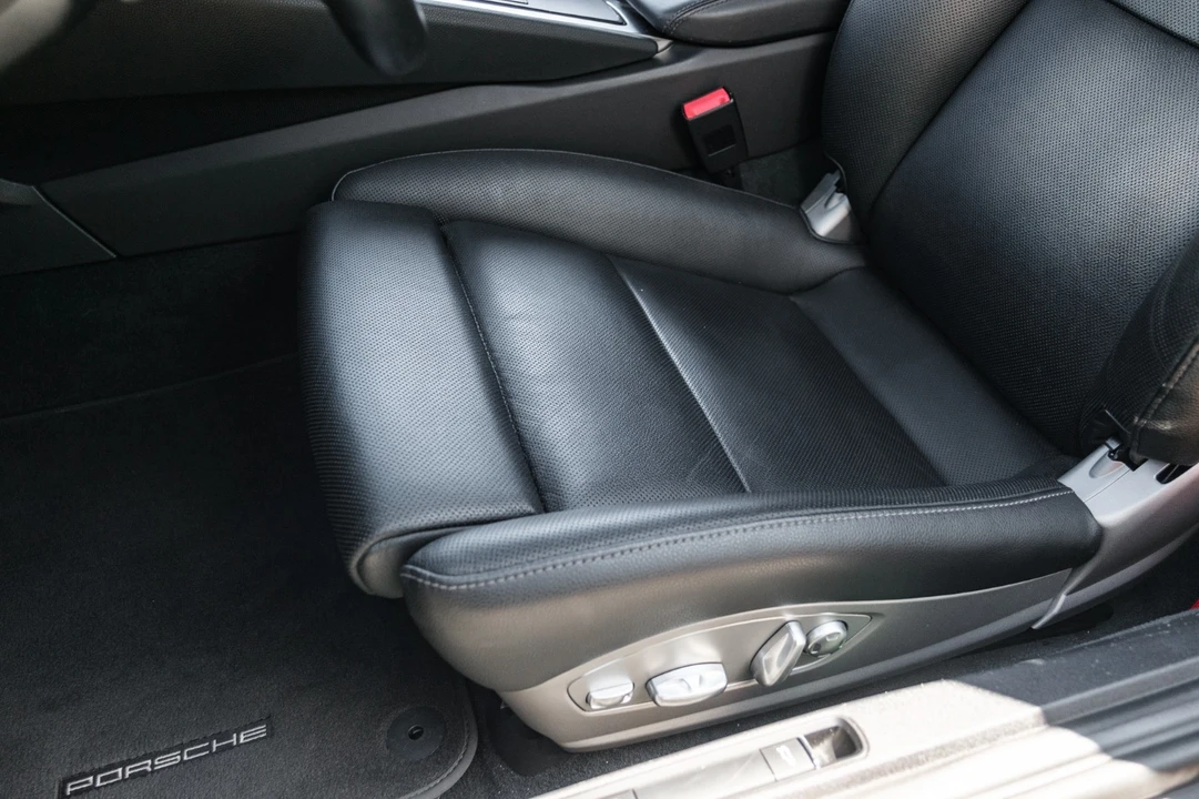 2019 Porsche 718 Cayman - Image 17 of 21