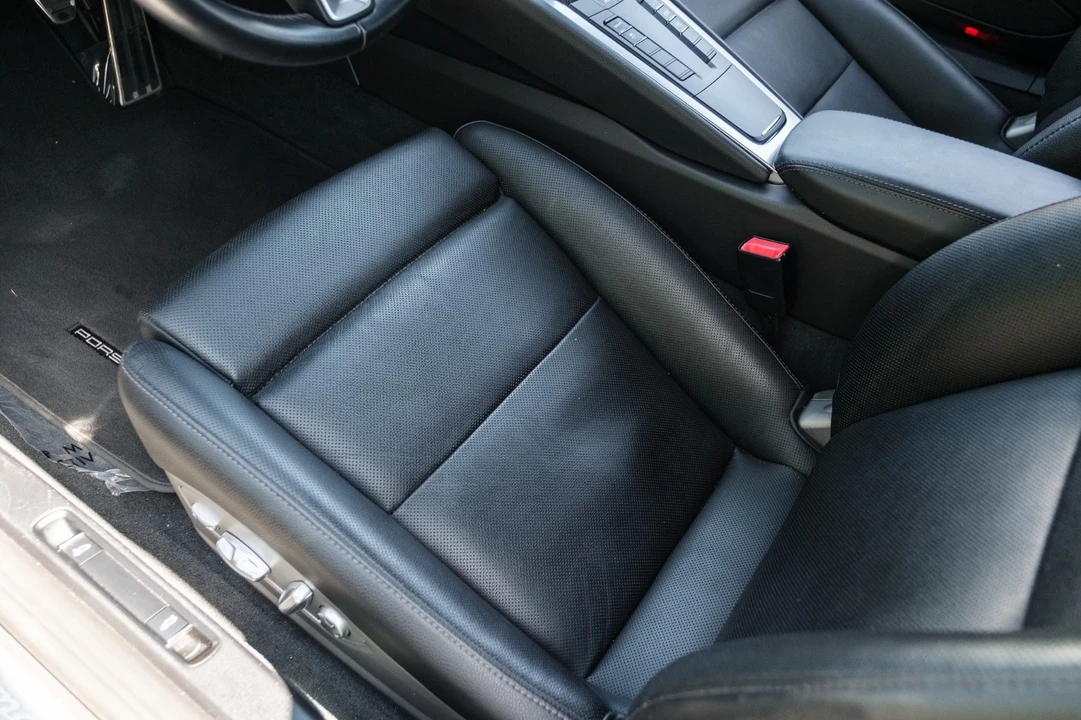 2019 Porsche 718 Cayman - Image 18 of 21