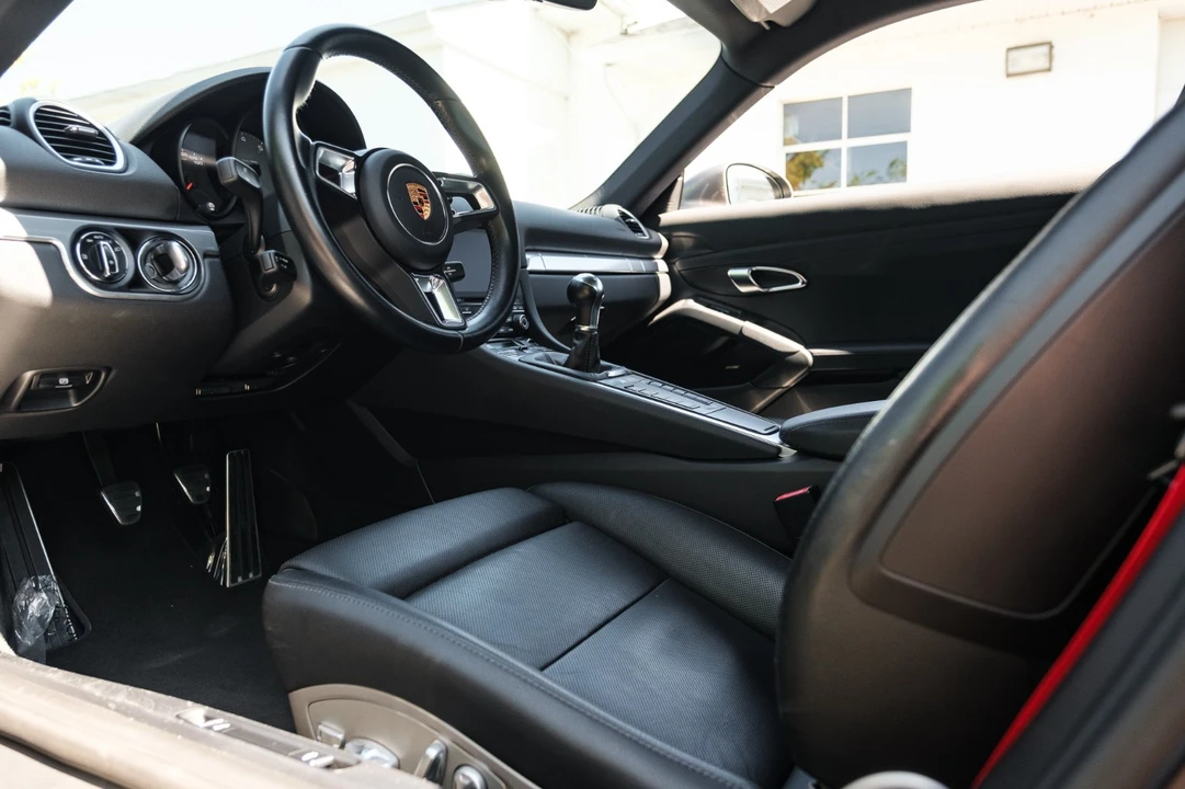 2019 Porsche 718 Cayman - Image 13 of 21