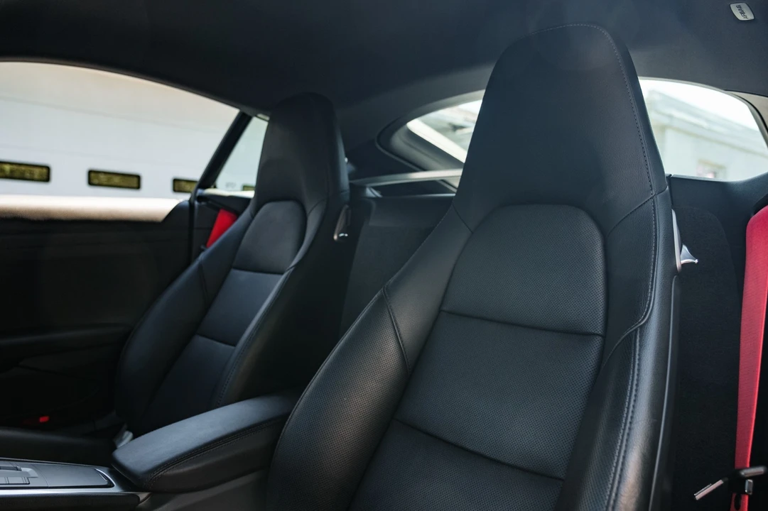 2019 Porsche 718 Cayman - Image 15 of 21