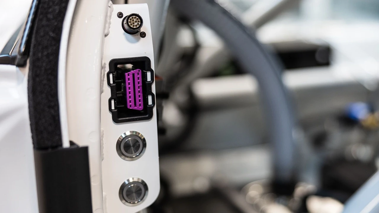 2019 Porsche 991 GT2 RS - Image 2 of 31