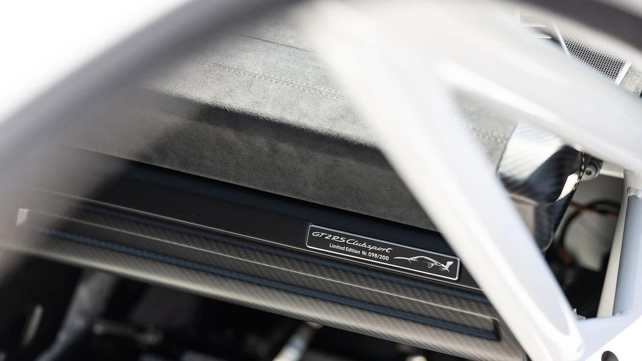 2019 Porsche 991 GT2 RS - Image 5 of 31