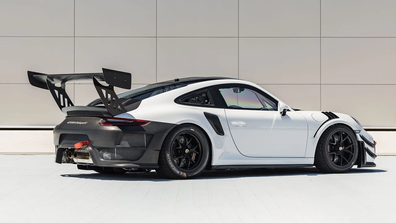 2019 Porsche 991 GT2 RS - Image 8 of 31