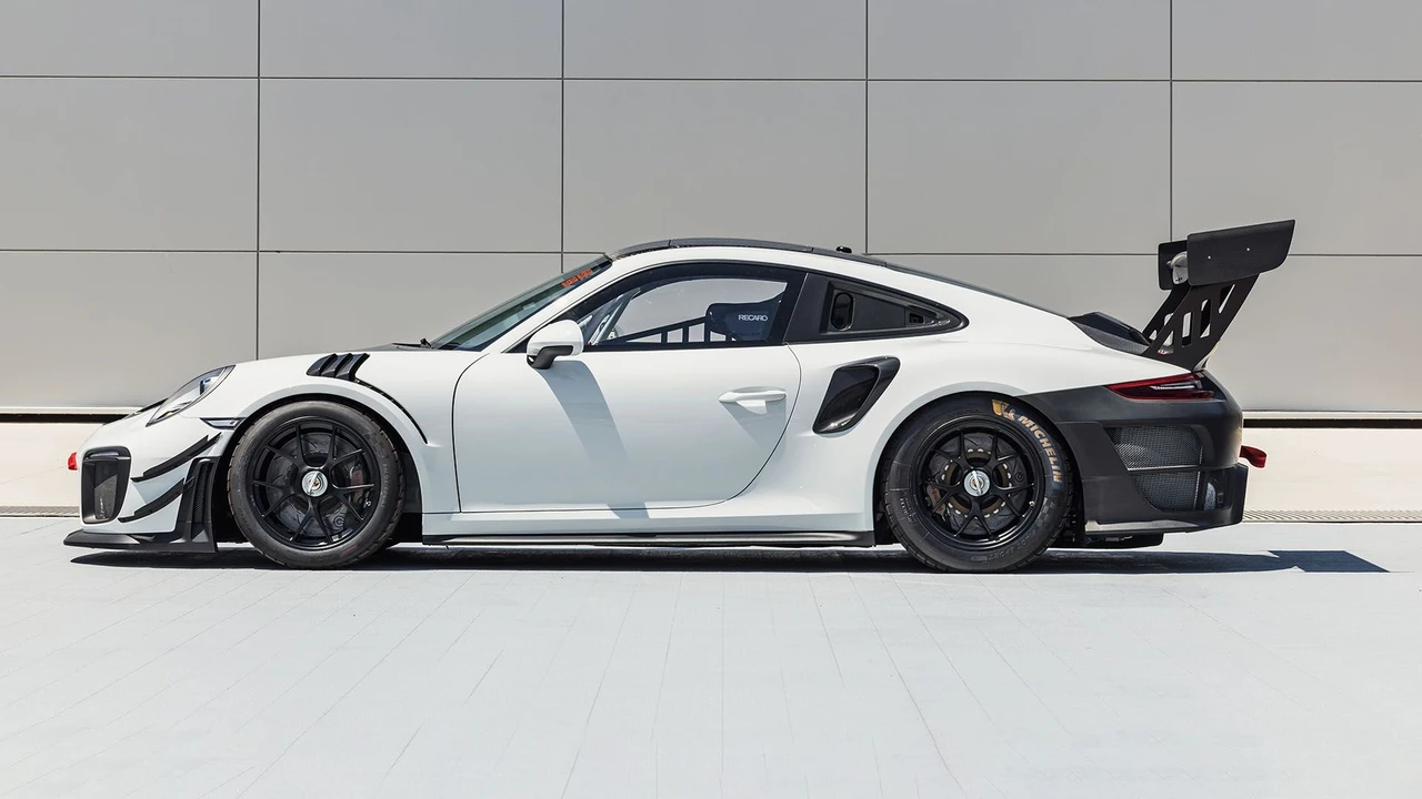 2019 Porsche 991 GT2 RS - Image 10 of 31
