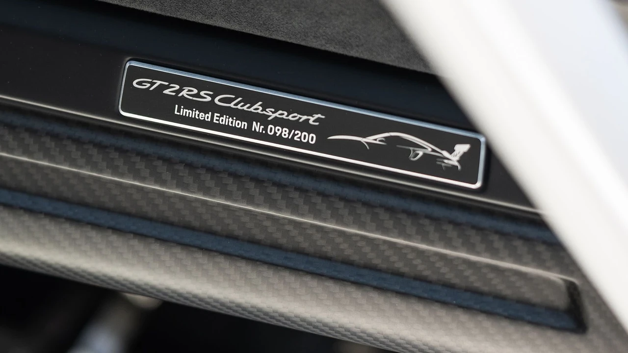 2019 Porsche 991 GT2 RS - Image 3 of 31