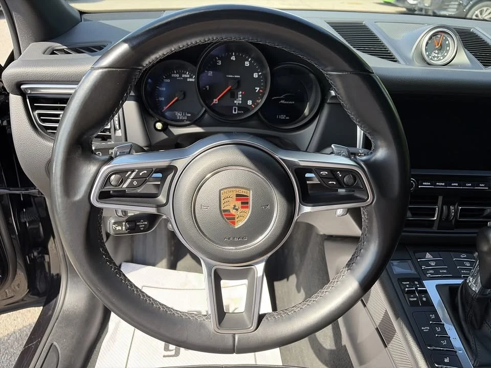 2019 Porsche Macan - Image 10 of 19