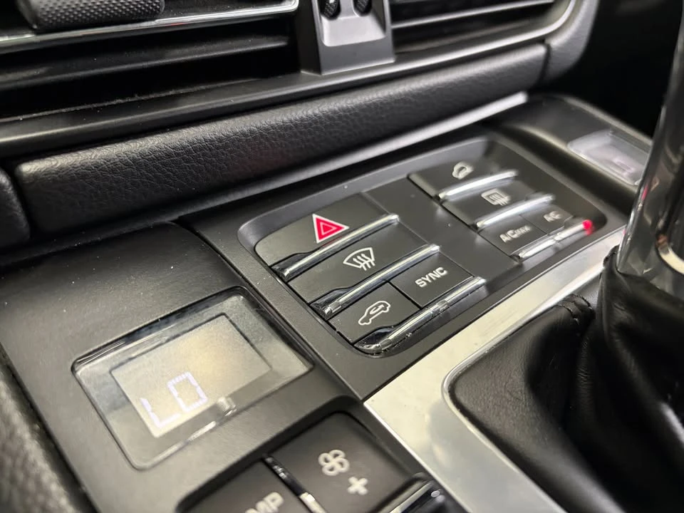 2019 Porsche Macan S - Image 16 of 20