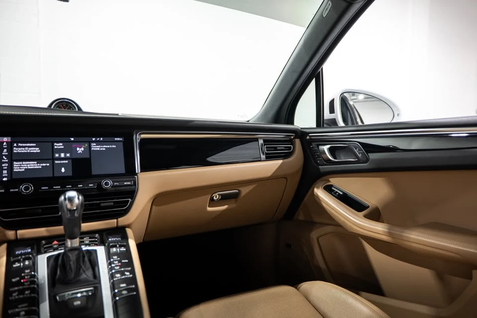 2019 Porsche Macan S - Image 16 of 17