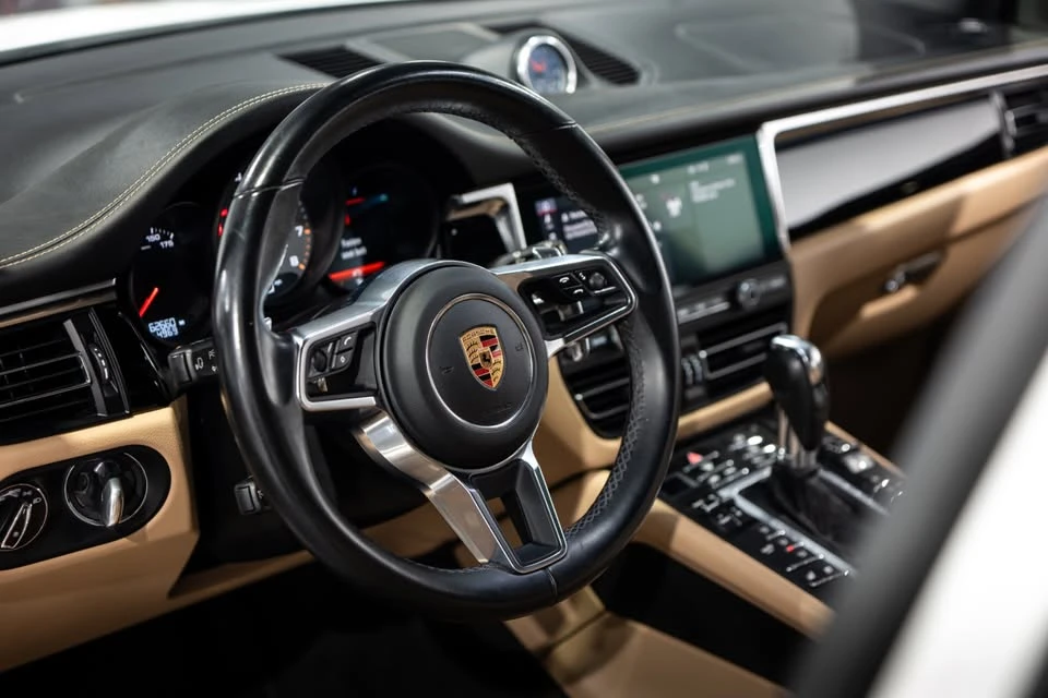 2019 Porsche Macan S - Image 10 of 17