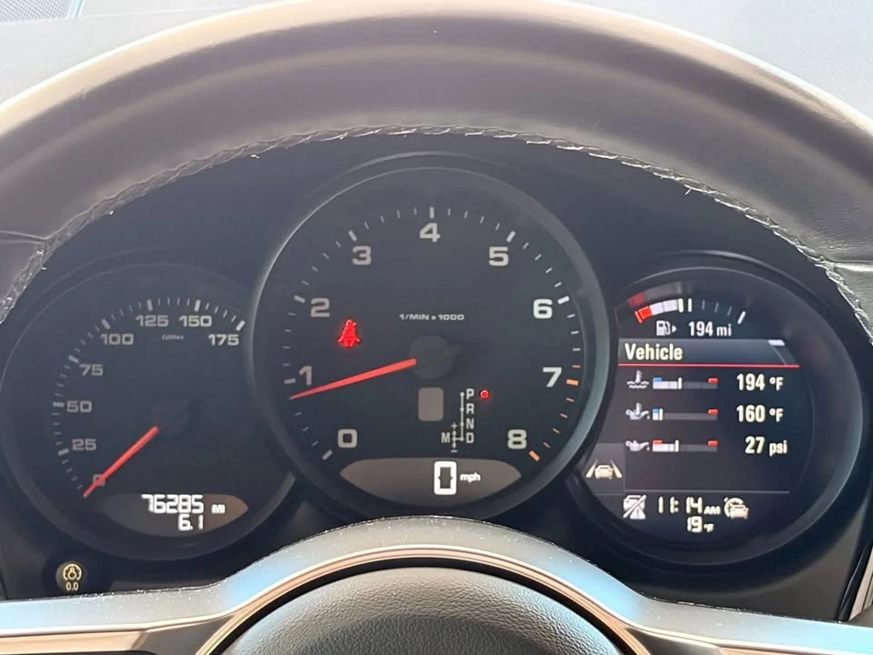 2019 Porsche Macan - Image 16 of 19