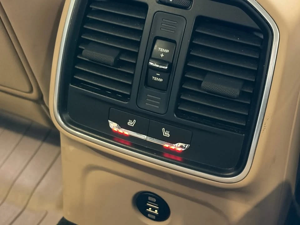 2019 Porsche Macan - Image 14 of 19