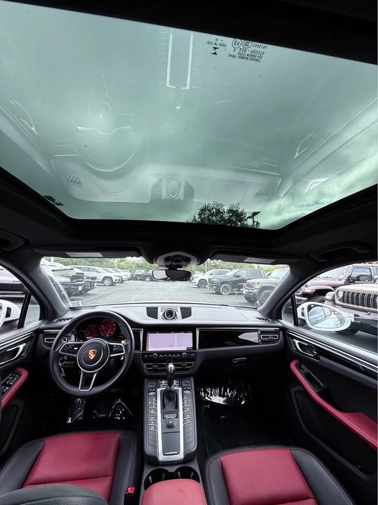 2019 Porsche Macan - Image 7 of 9