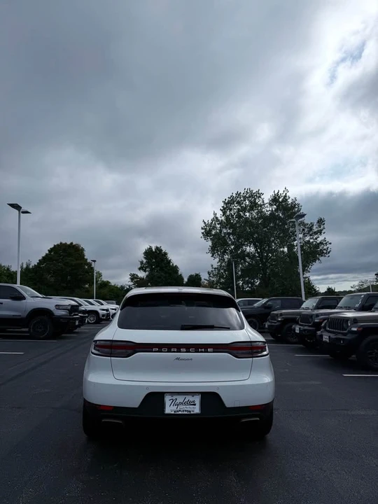 2019 Porsche Macan - Image 4 of 9