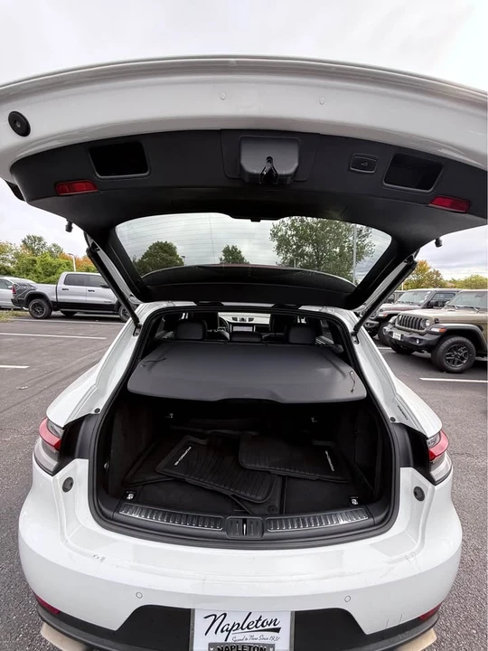 2019 Porsche Macan - Image 5 of 9