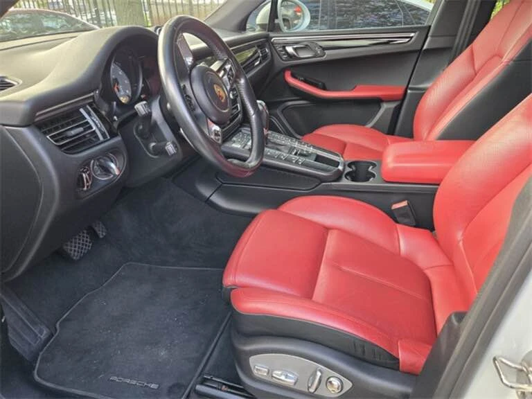 2019 Porsche Macan - Image 5 of 9