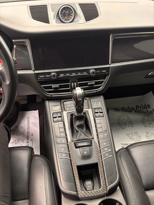 2019 Porsche Macan - Image 10 of 13