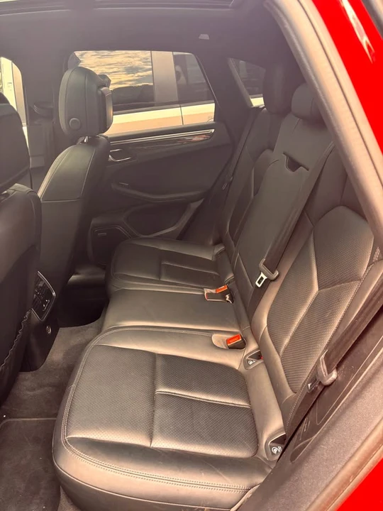 2019 Porsche Macan - Image 11 of 13