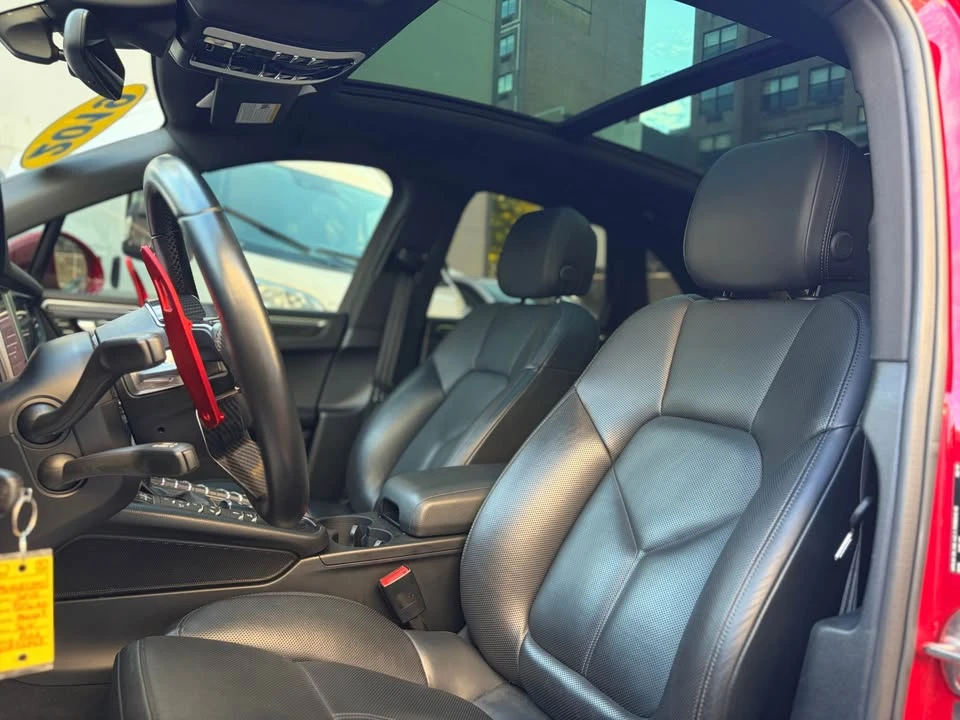 2019 Porsche Macan - Image 11 of 14