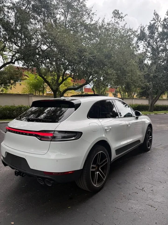 2019 Porsche Macan - Image 10 of 12