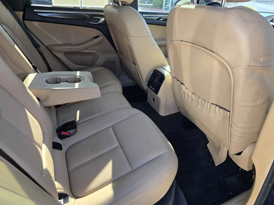 2019 Porsche Macan - Image 8 of 12