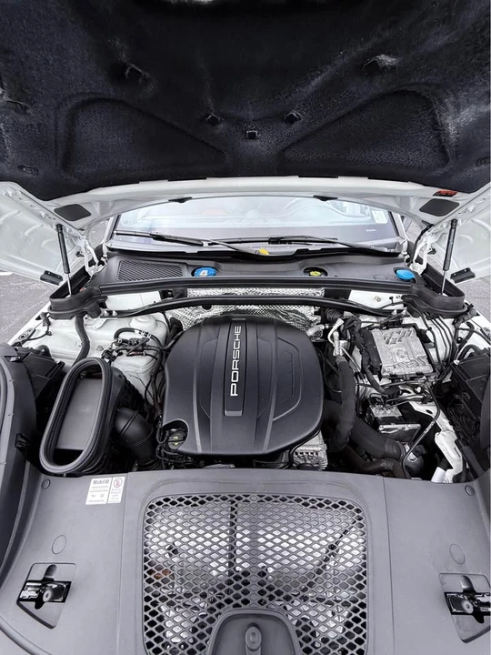 2019 Porsche Macan - Image 9 of 9