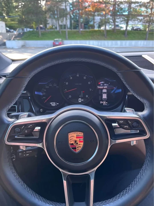 2019 Porsche Macan - Image 11 of 14