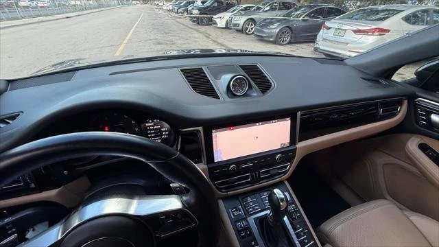 2019 Porsche Macan - Image 16 of 20