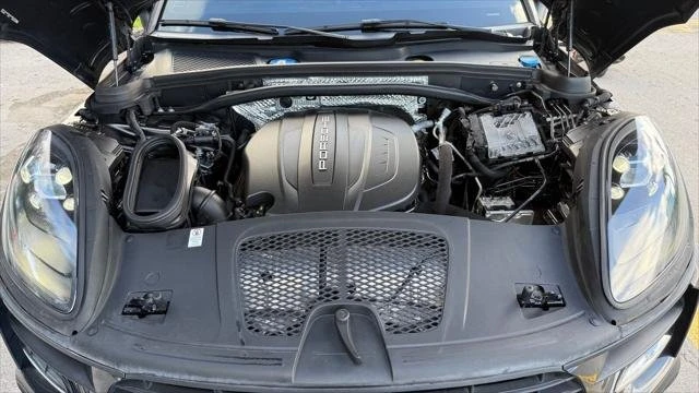 2019 Porsche Macan - Image 10 of 20