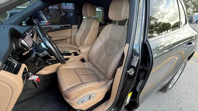2019 Porsche Macan - Image 12 of 20