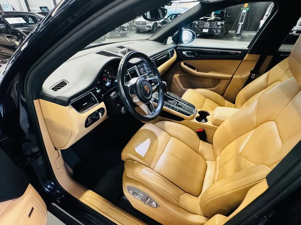 2019 Porsche Macan - Image 18 of 20