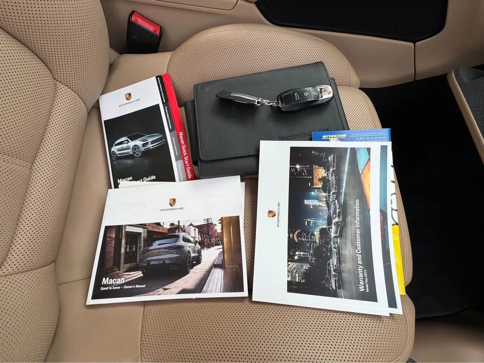 2019 Porsche Macan - Image 19 of 20