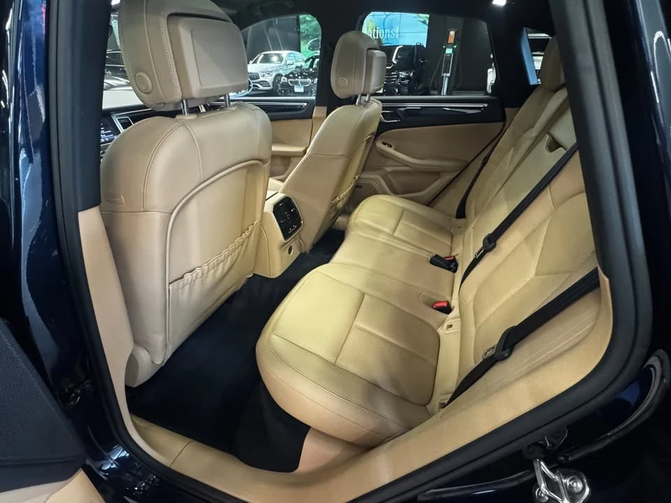 2019 Porsche Macan - Image 11 of 20