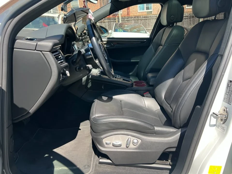 2019 Porsche Macan - Image 11 of 15