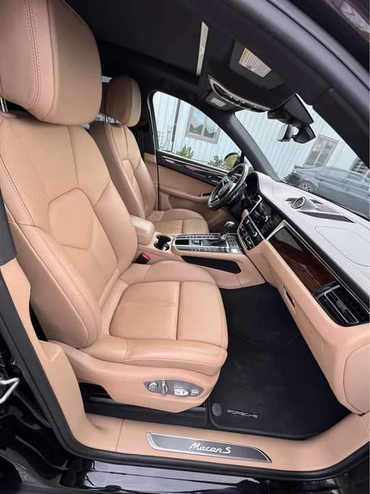2019 Porsche Macan - Image 13 of 20