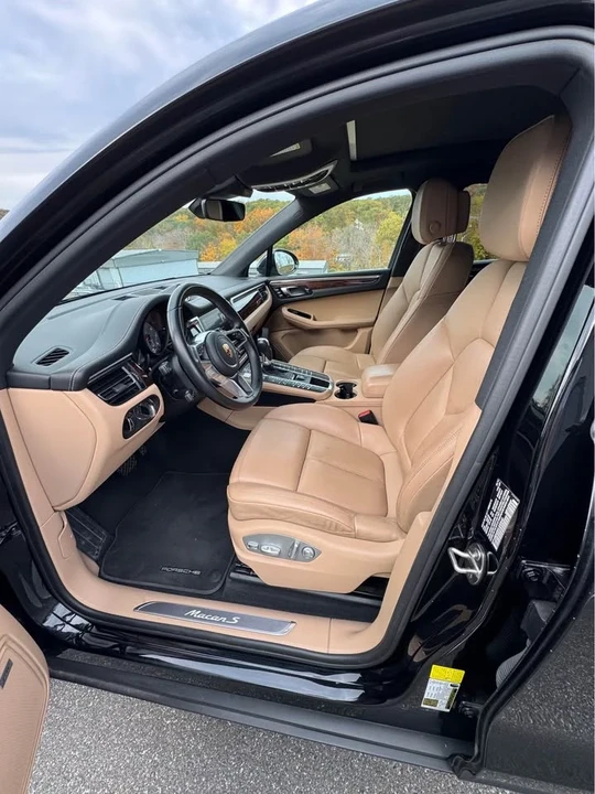 2019 Porsche Macan - Image 12 of 20
