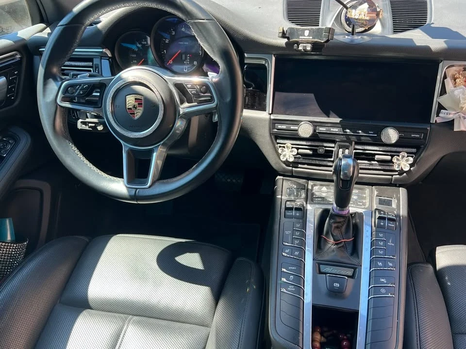 2019 Porsche Macan - Image 12 of 15