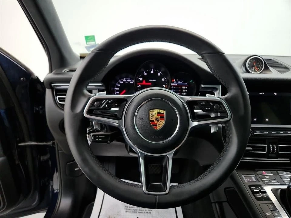 2019 Porsche Macan - Image 17 of 20