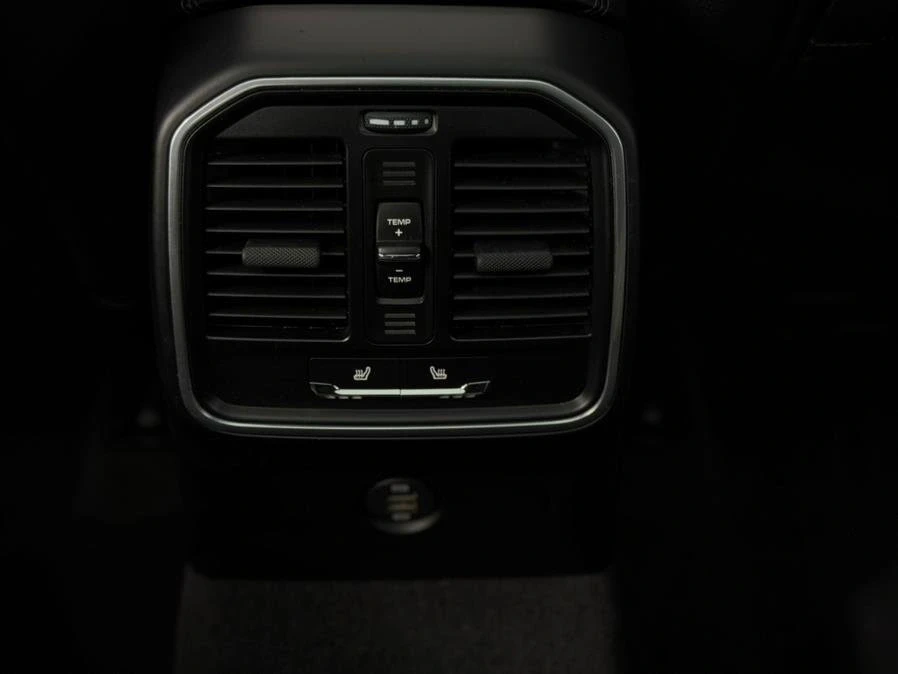 2019 Porsche Macan - Image 17 of 20