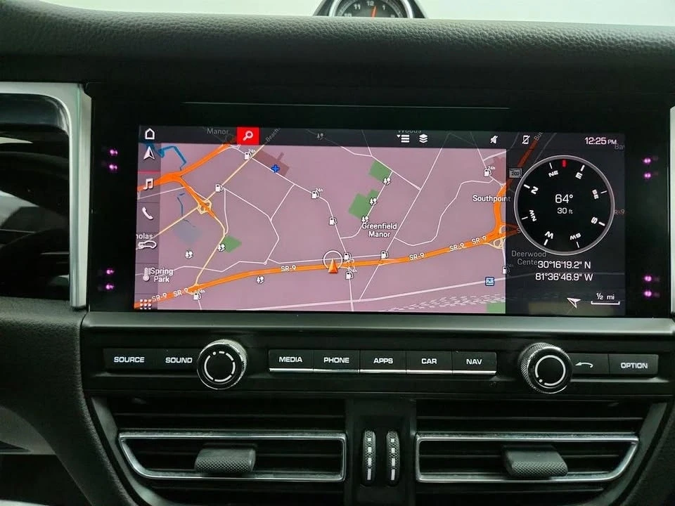 2019 Porsche Macan - Image 19 of 20