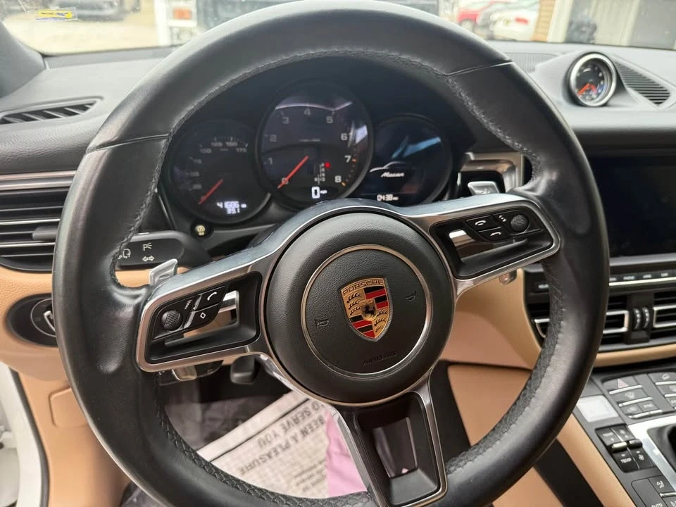 2019 Porsche Macan - Image 9 of 14