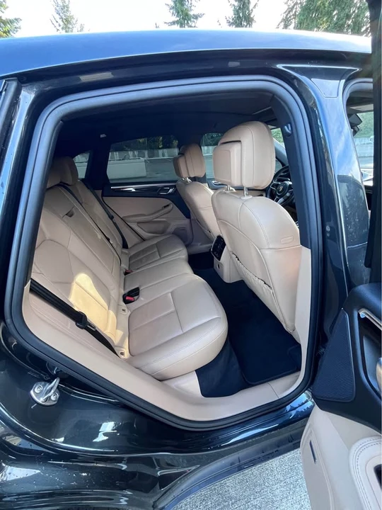 2019 Porsche Macan - Image 11 of 16
