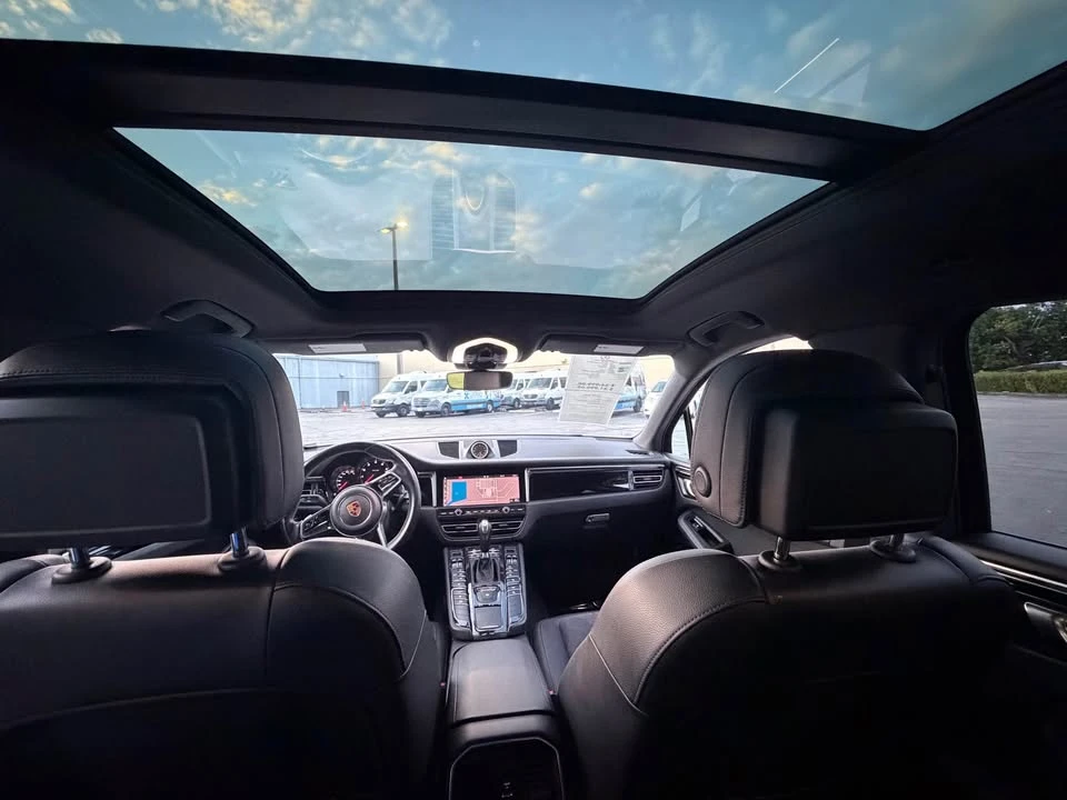 2019 Porsche Macan - Image 4 of 7