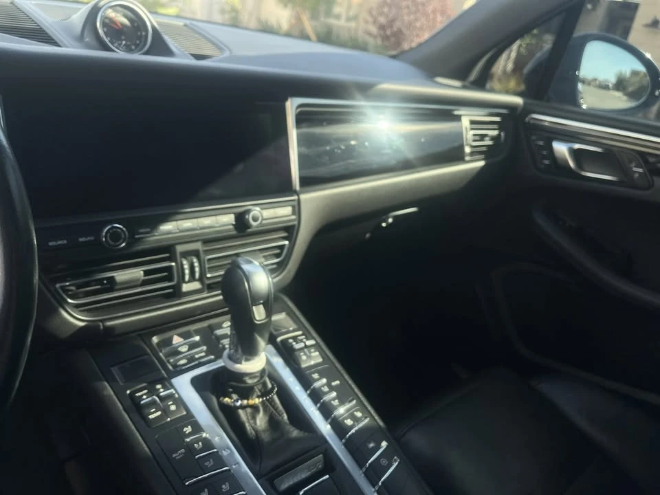 2019 Porsche Macan - Image 11 of 12