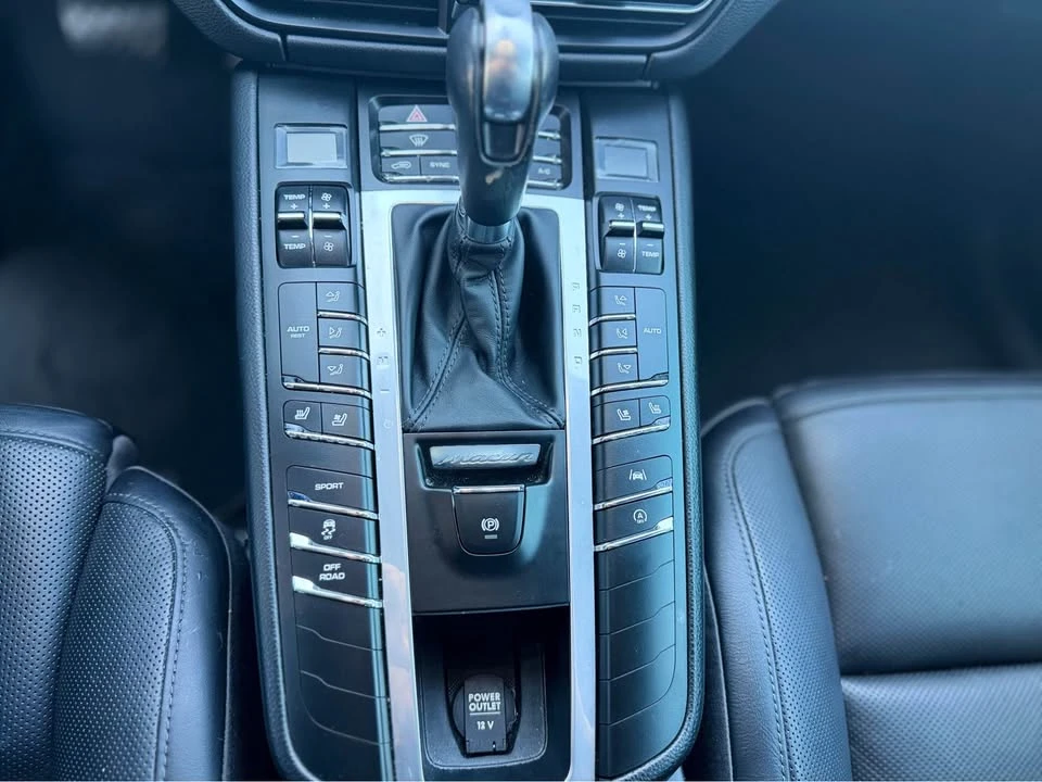 2019 Porsche Macan - Image 7 of 9