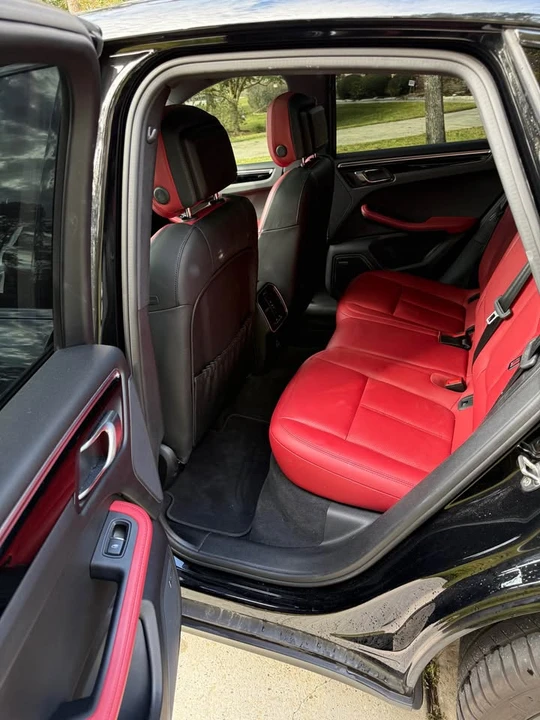 2019 Porsche Macan - Image 9 of 16