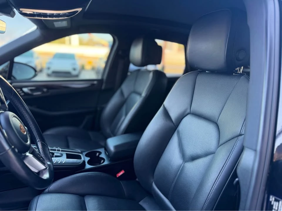 2019 Porsche Macan - Image 8 of 9