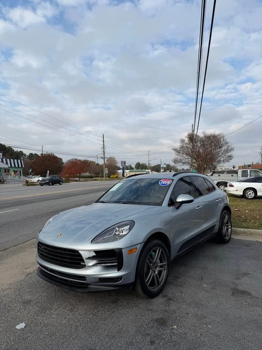 2019 Porsche Macan - Image 2 of 17