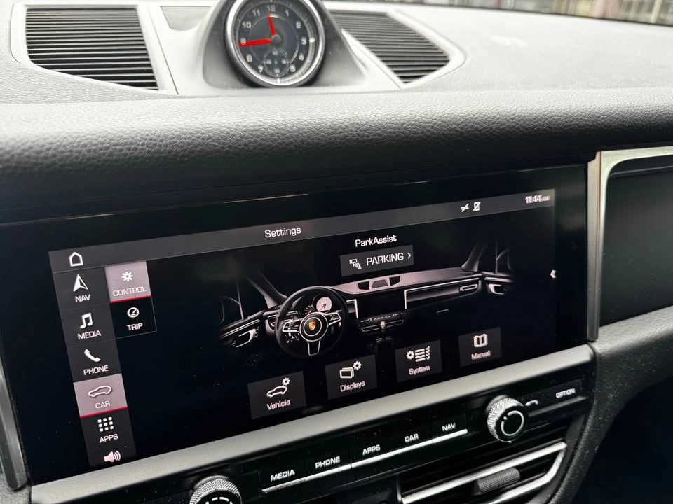 2019 Porsche Macan - Image 9 of 13
