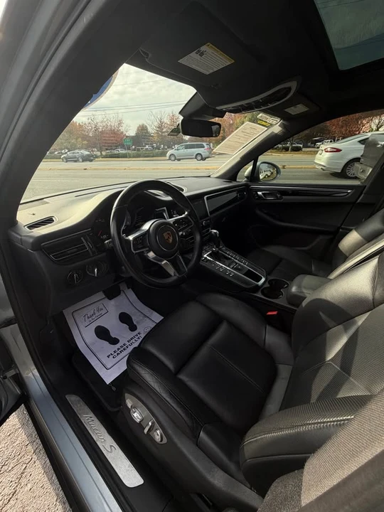 2019 Porsche Macan - Image 7 of 17